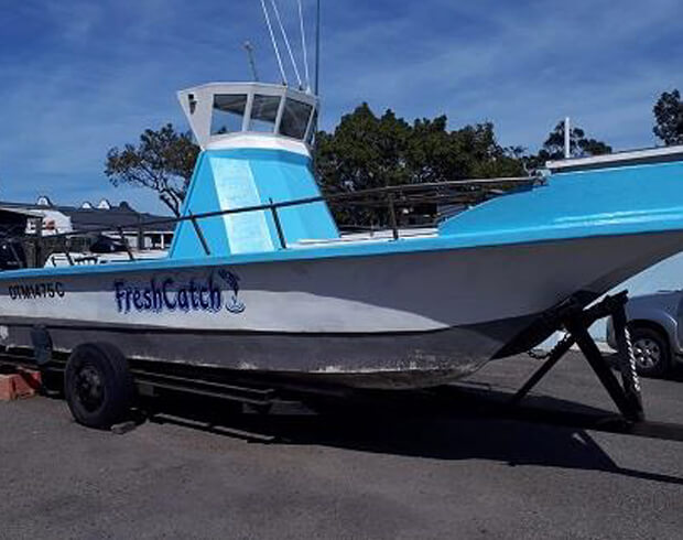 Knysna fishing charters boat at sea
